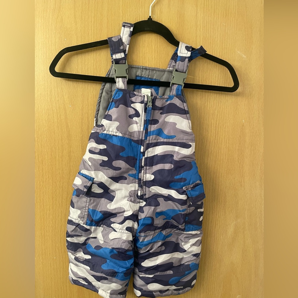 Carter’s Camo Colored Snowsuit.  Sz. 12 Months